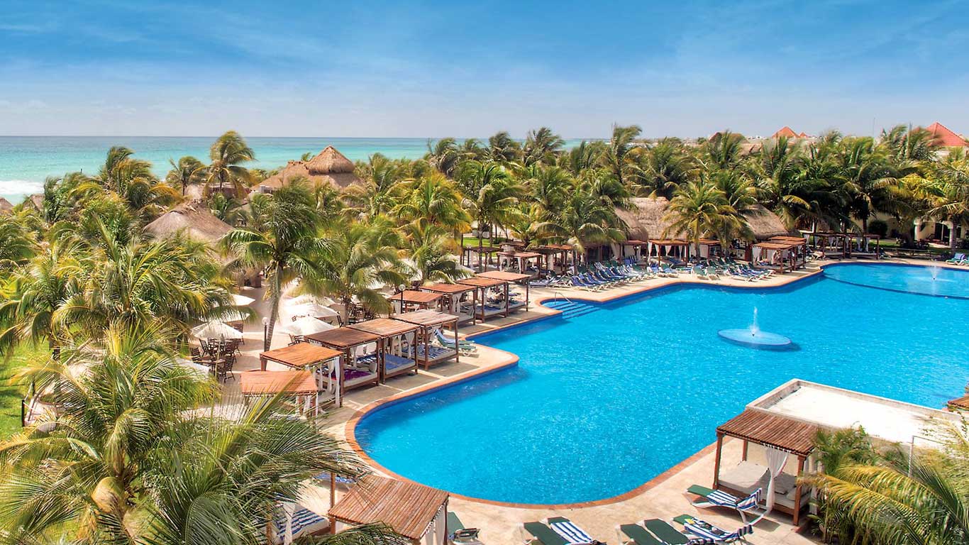 El Dorado Casitas Royale adults-only all-inclusive resort with private casitas, swim-up suites, and lush tropical gardens in the Riviera Maya.
